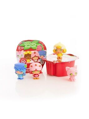 Strawberry Shortcake Chee Bee Blind Box
